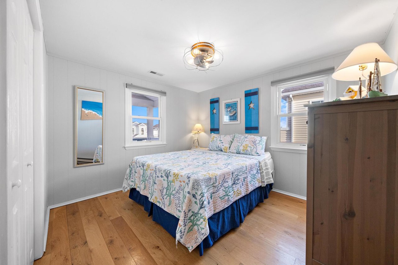 216 Taylor Ave, 2nd Floor Unit