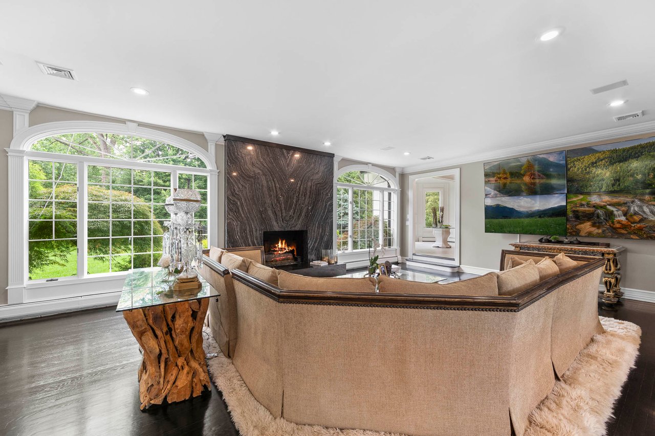 85 Sherwood Rd