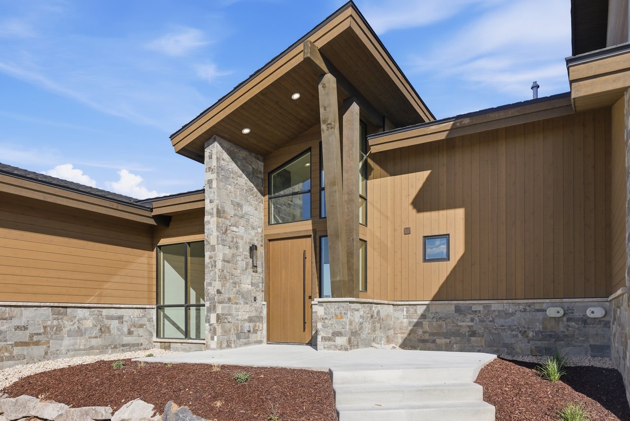 11004 N Wrangler Circle