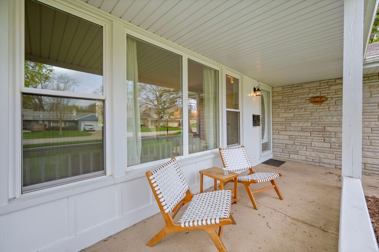 407 10th Ct, St. Charles IL – Under Contract in One Weekend with Multiple Offers