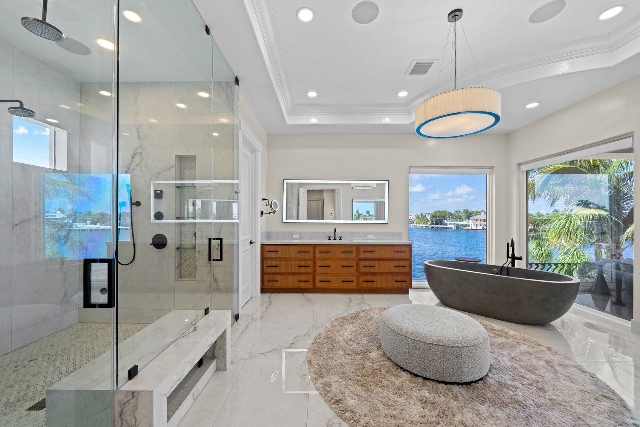 2593 SE 8th St, Pompano Beach, FL 33062