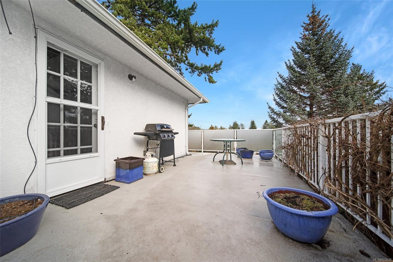 4086 Tracey St