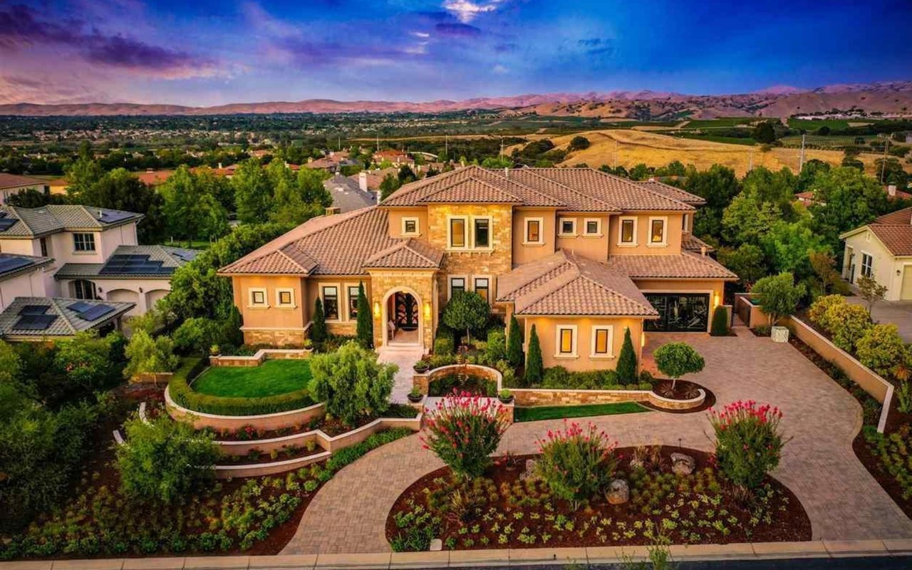 SOLD: Ruby Hill Record Breaking Sale Price in 10 Years!
