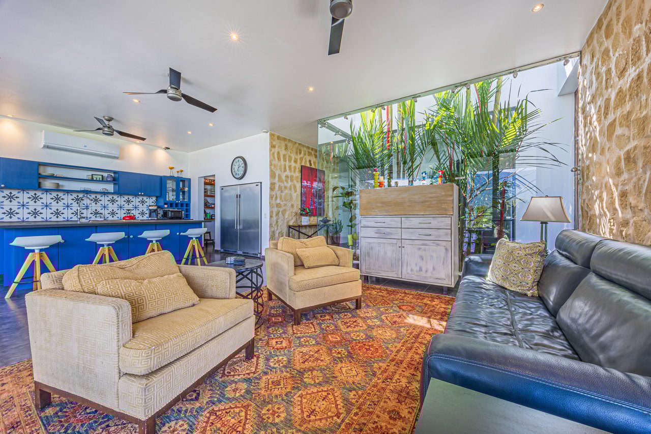Stunning Ocean and Mountain Views, Casa Tres Galgos in Ojochal on Calle Perezoso