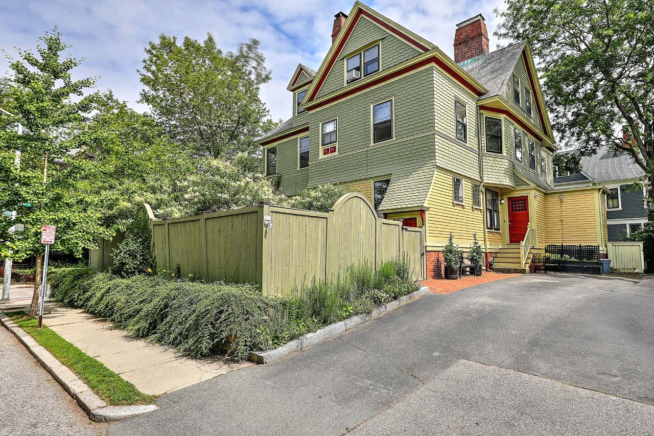 26 Diman Place