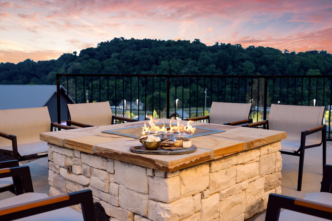 1362 Rambling Creek Way