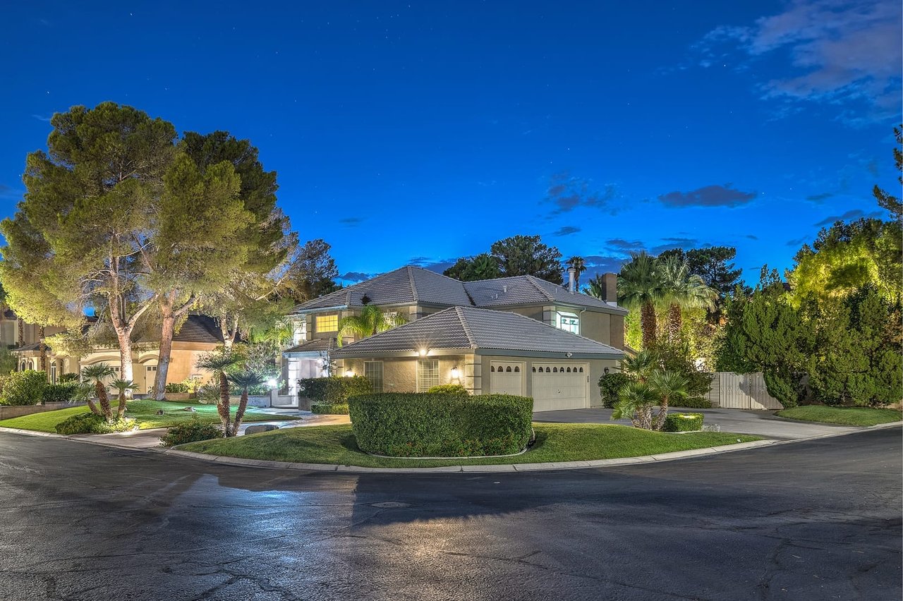 Lakes Estates