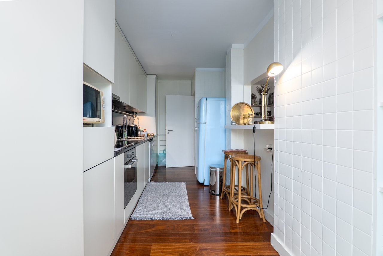 Sea View 2-Bedroom Apartment for Rent in Tranquil Foz Location