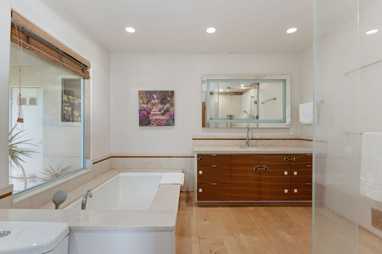 2330 Bella Vista Drive
