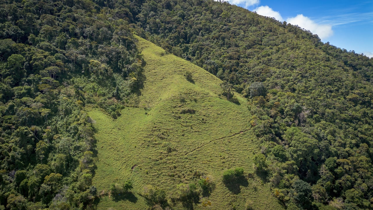  Off-Grid Paradise in Pueblo Nuevo, Rivas – Waterfall, Forest & Views