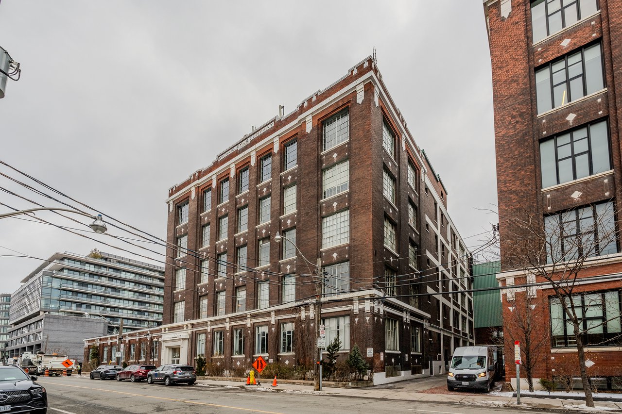 201A-245 Carlaw Ave