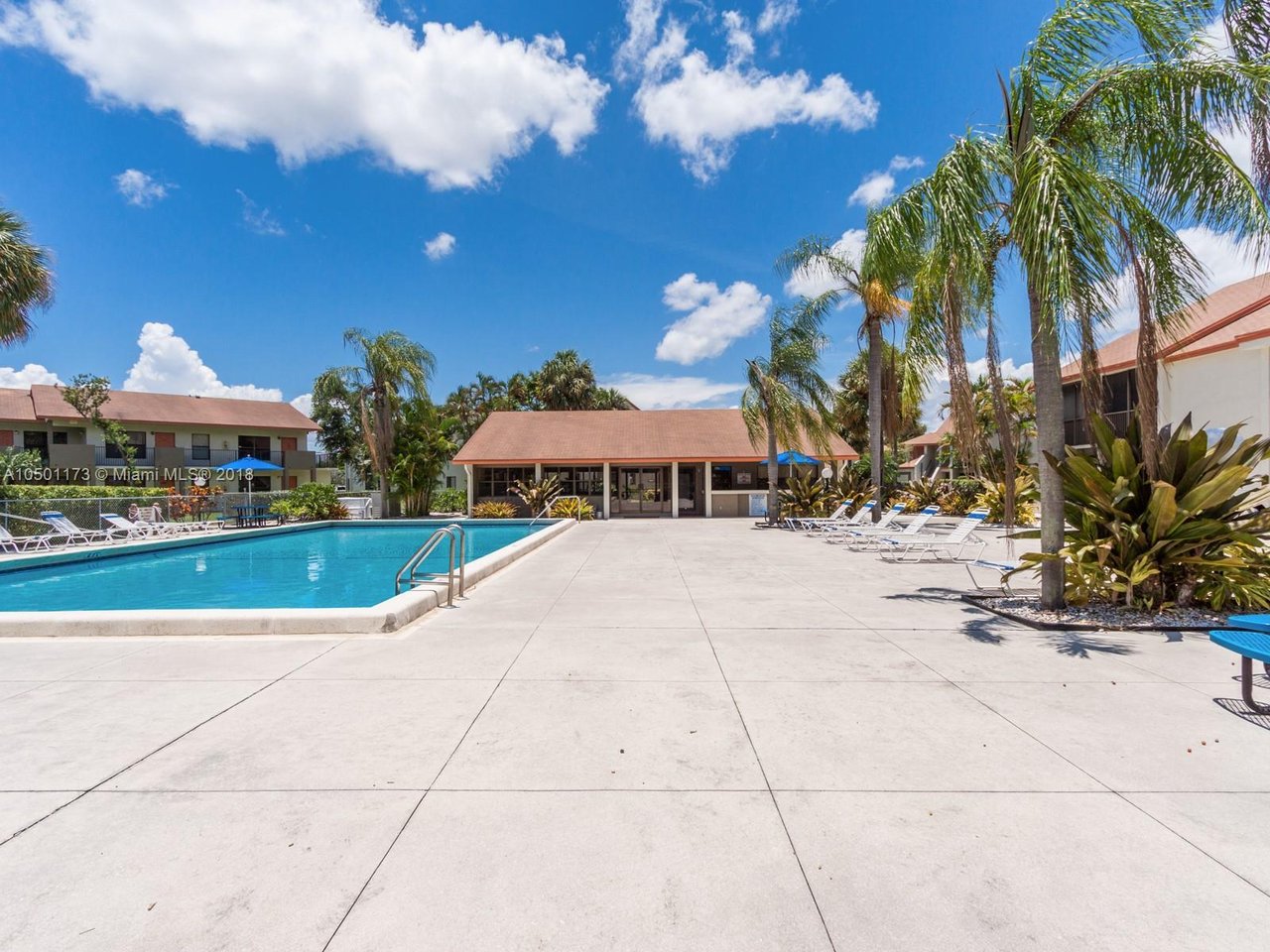 5581 Courtyard Dr