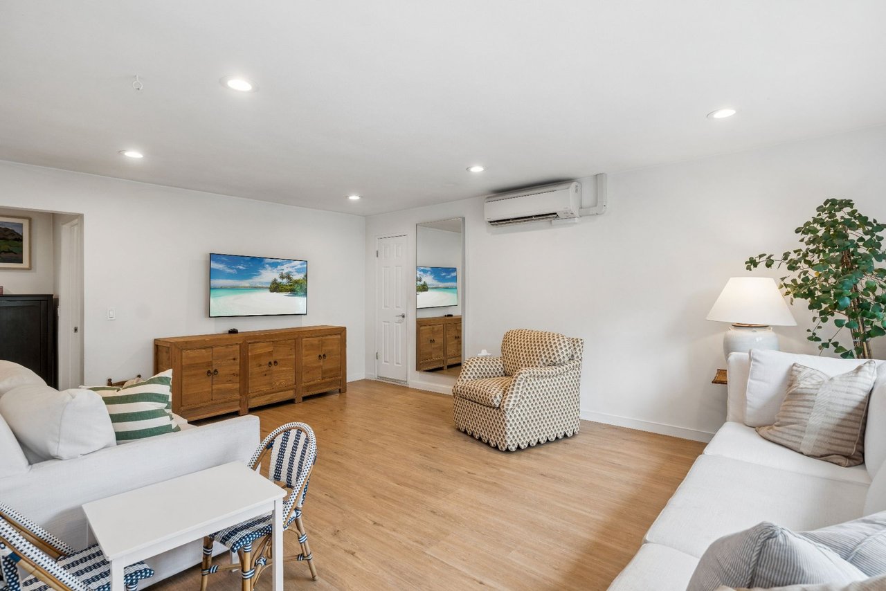 782 W 18th Street