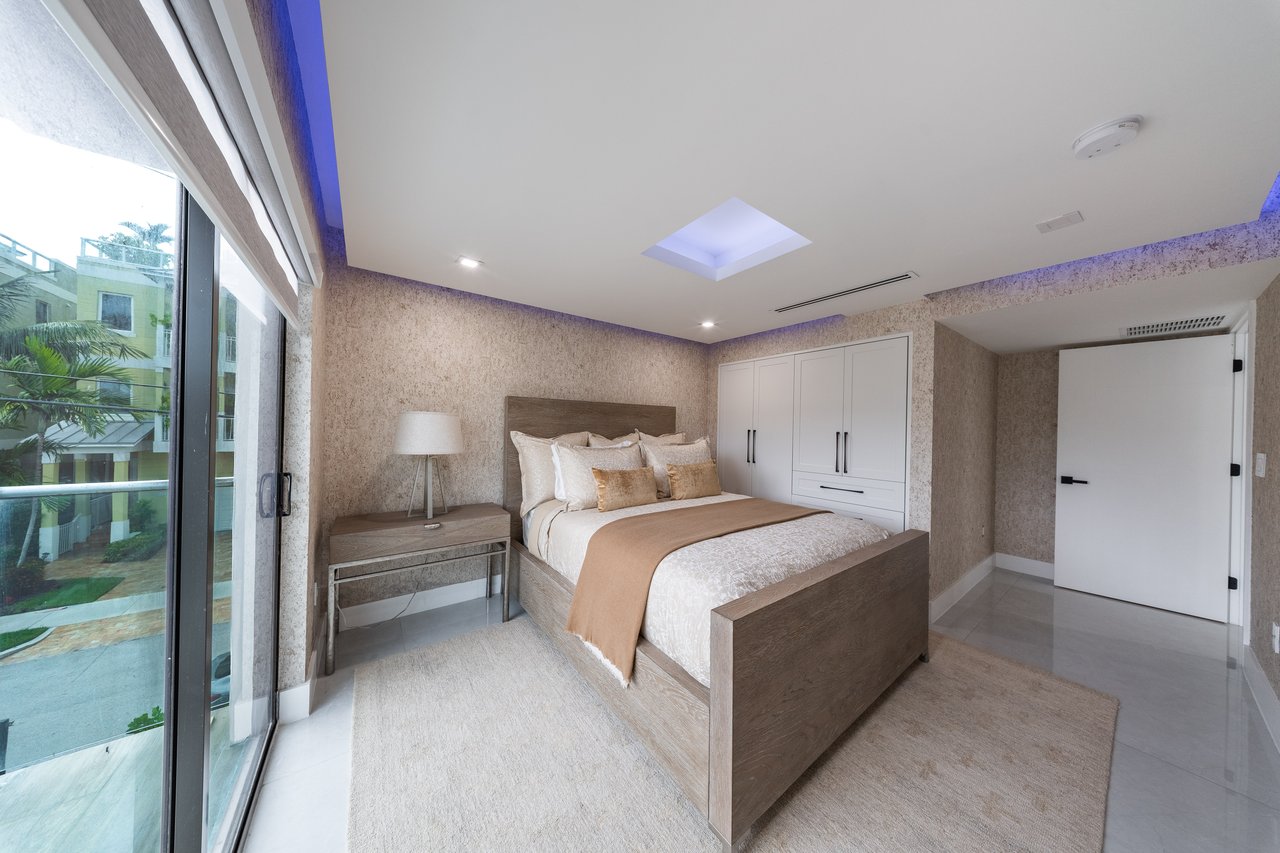 5601 N ocean
