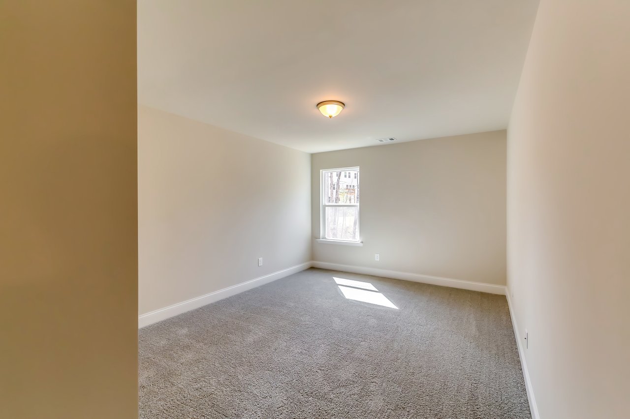 407 Shoals Trl