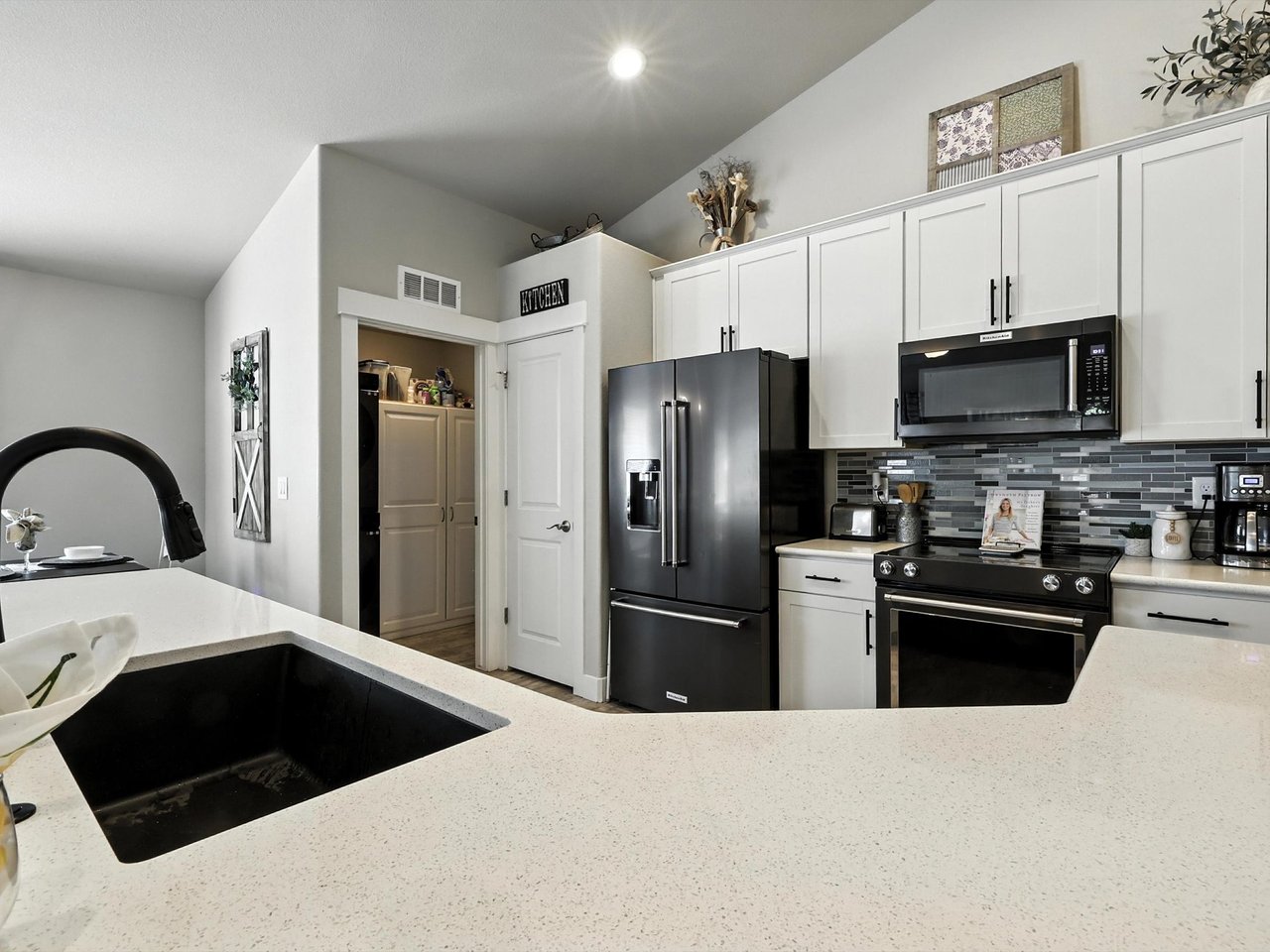 5618 Makalu Drive