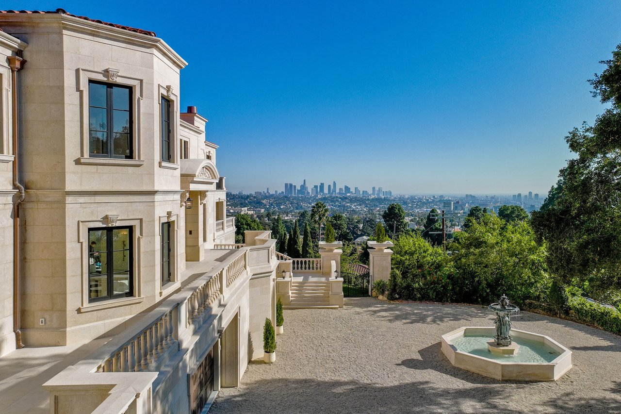 In L.A., a William Hefner-Designed Mansion With Jaw-Dropping Vistas Lists at $38 Million