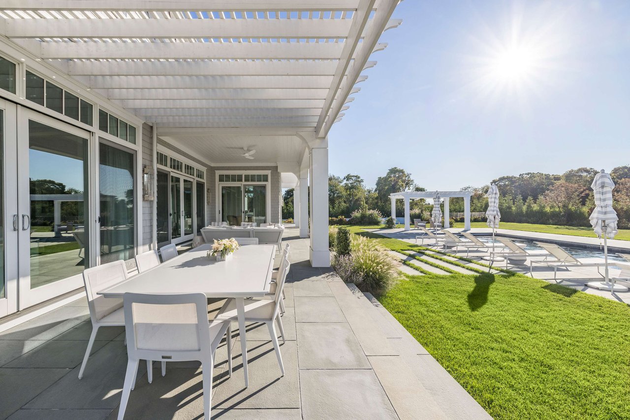 Bridgehampton Estate with Tennis 