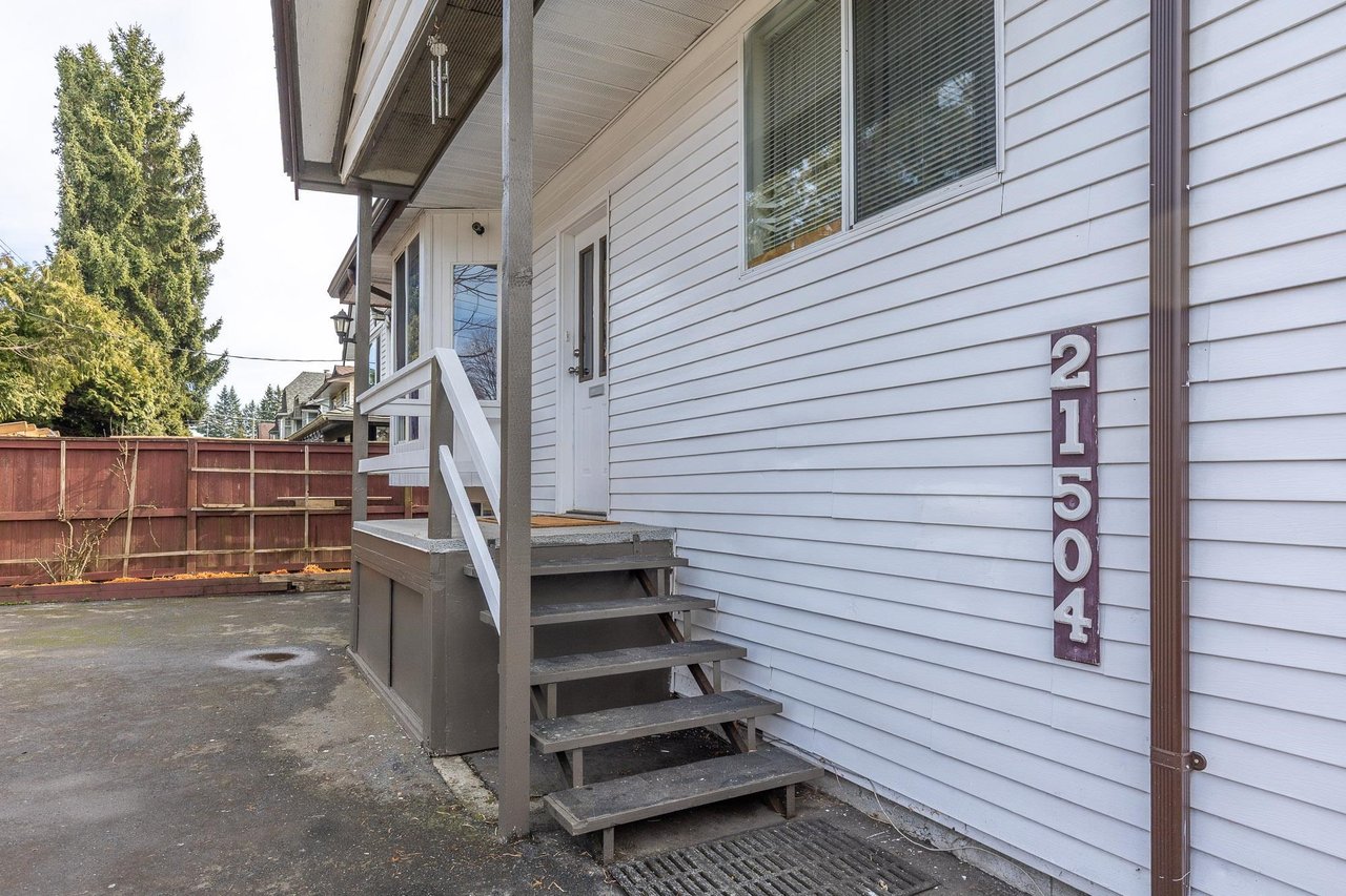 21504 Dewdney Trunk Rd