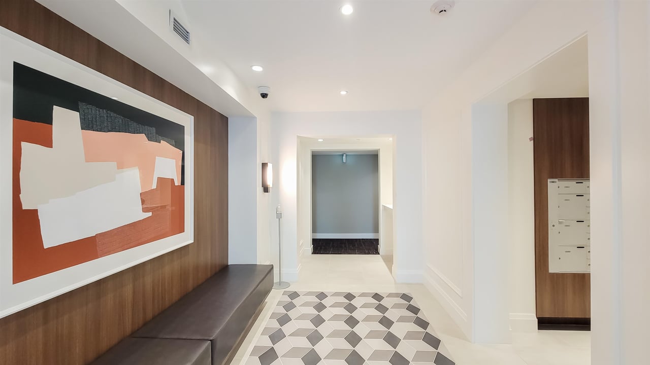 309-9228 Slopes Mews