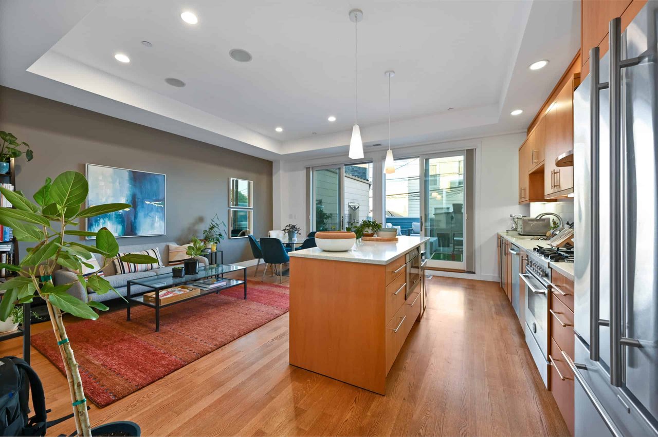 According to several experts, mortgage rates will continue to rise in 2022