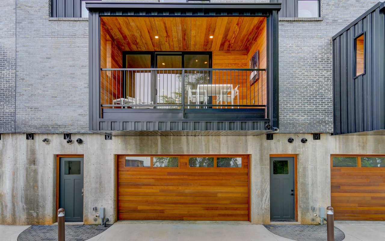 Living in Downtown Knoxville: Neighborhoods, Condos & City Life