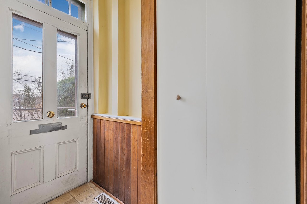 410 Eagle Street, Newmarket, ON L3Y 1K6