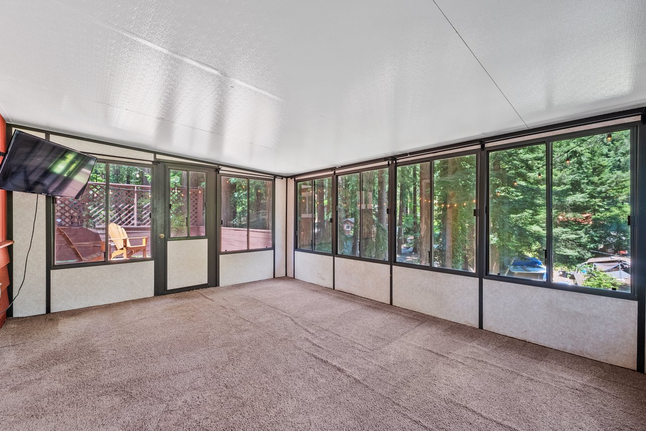 620 Knoll Way, Felton