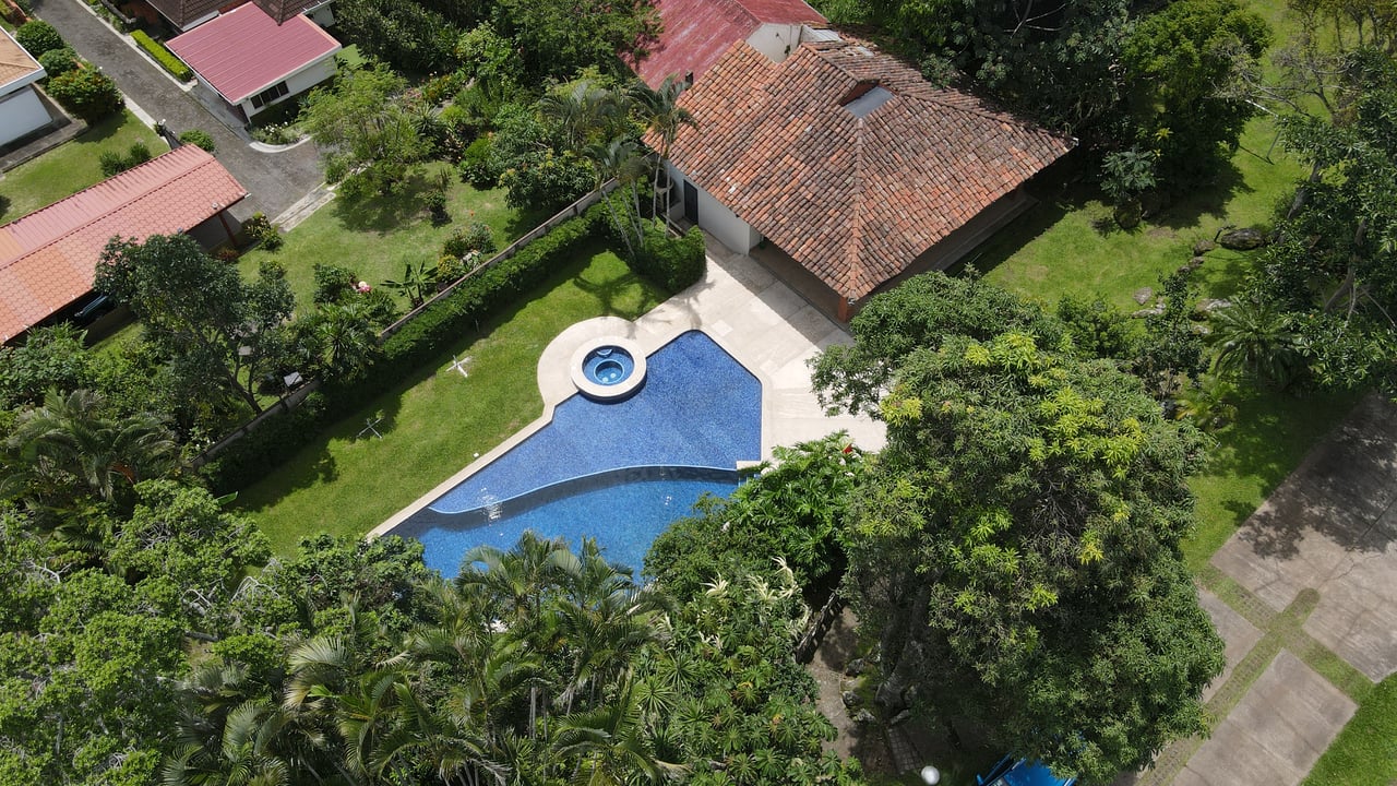 Champagne House