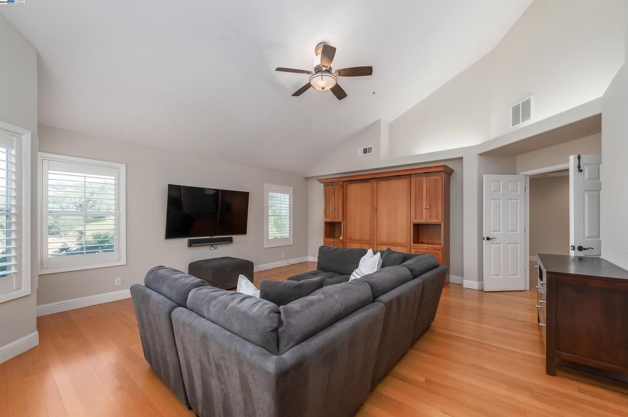 1398 Benedict Ct