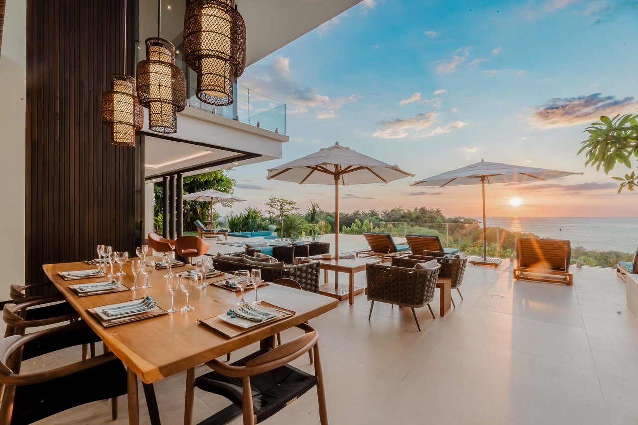 Casa Nola, Luxury Villa in Gated Community La Reserva