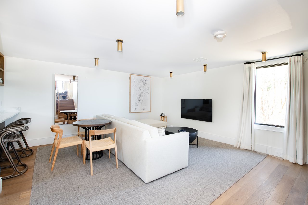 272 Old Montauk Highway, Cottage 2