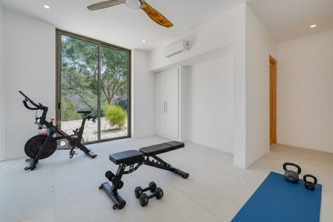 Finca Hermosa | Modern 3BR Luxury Villa with Infinity Pool in Exclusive Finca Panama Community