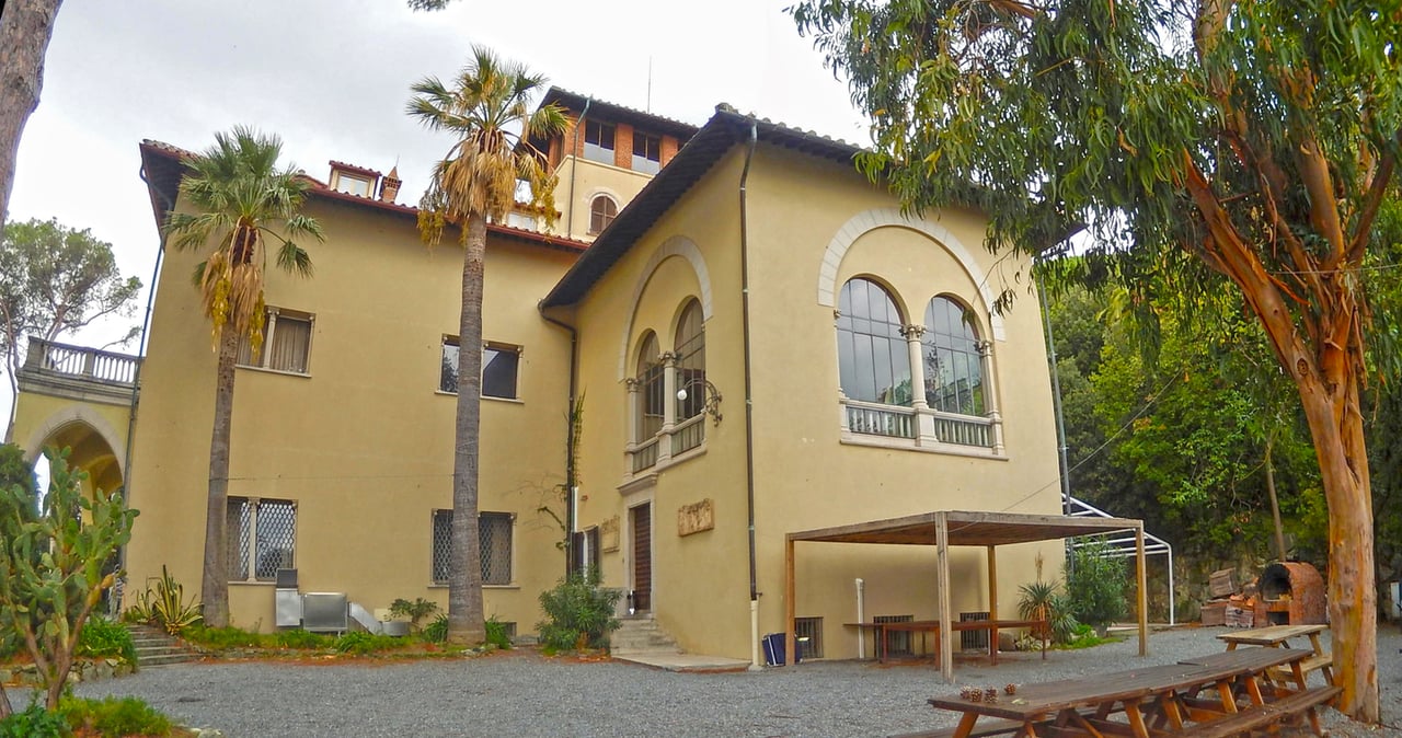 Luxury Seafront Villa in Liguria