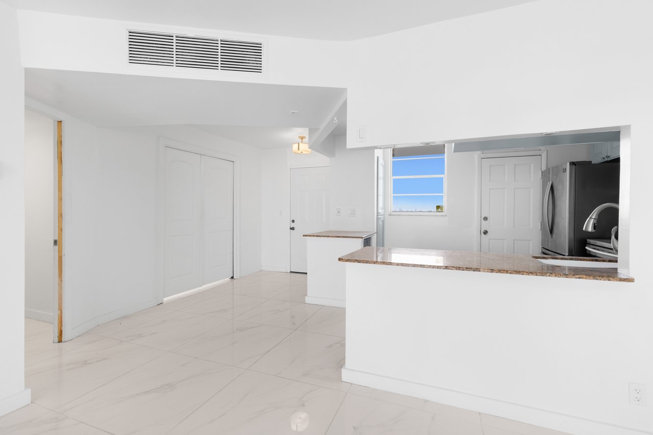 3545 NE 166th St #1004 North Miami Beach