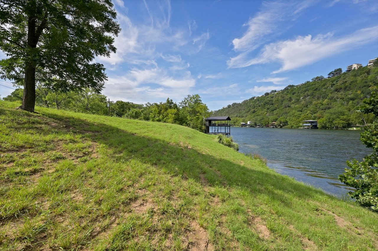 3418 Blue Jay Lane