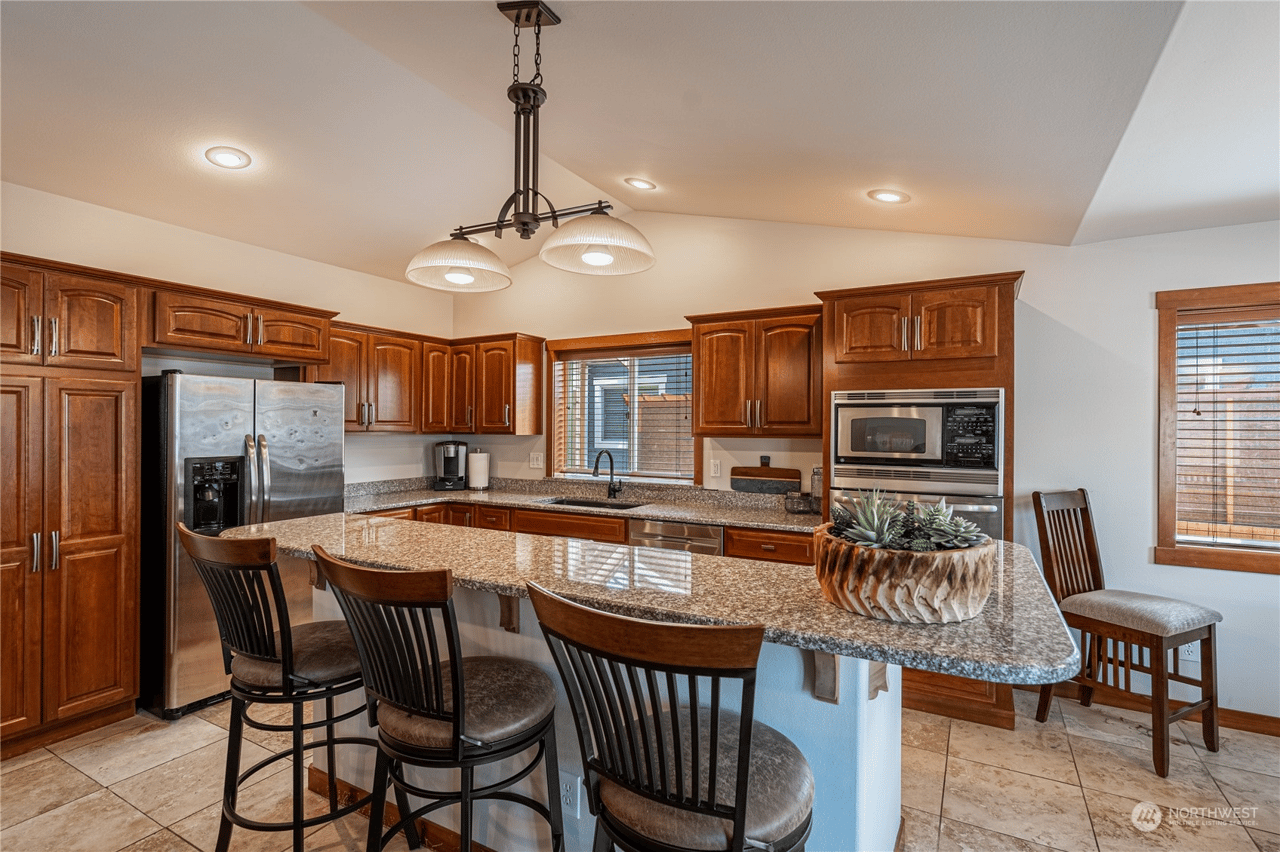 393 Ridgewood Dr