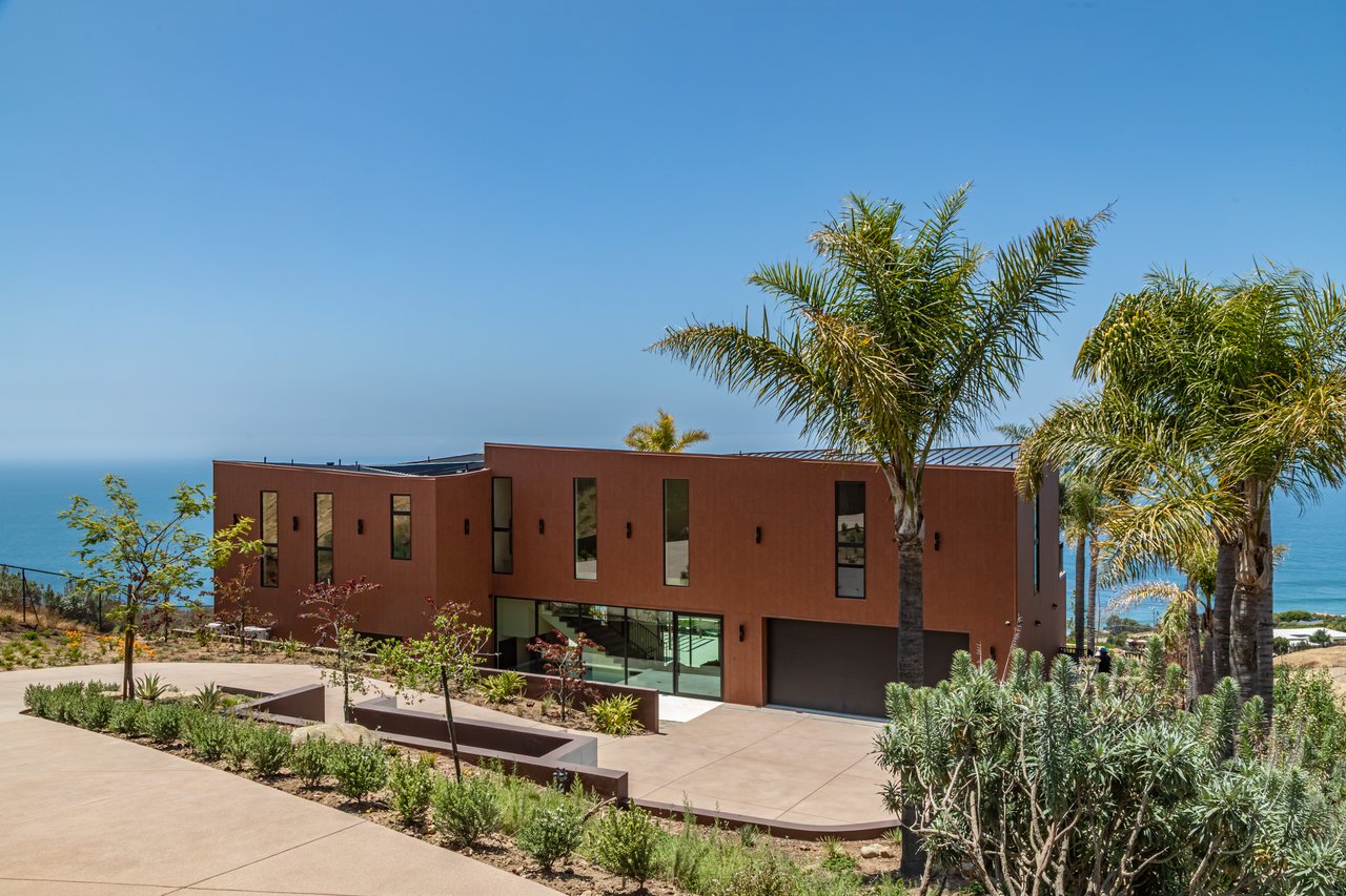 4346 Avenida De La Encinal