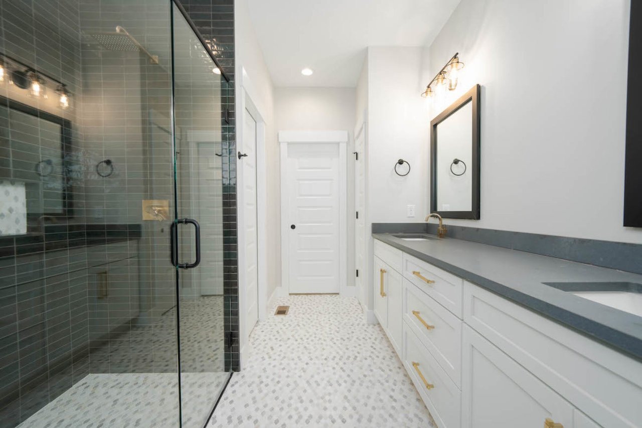 137 W Basalt Dr