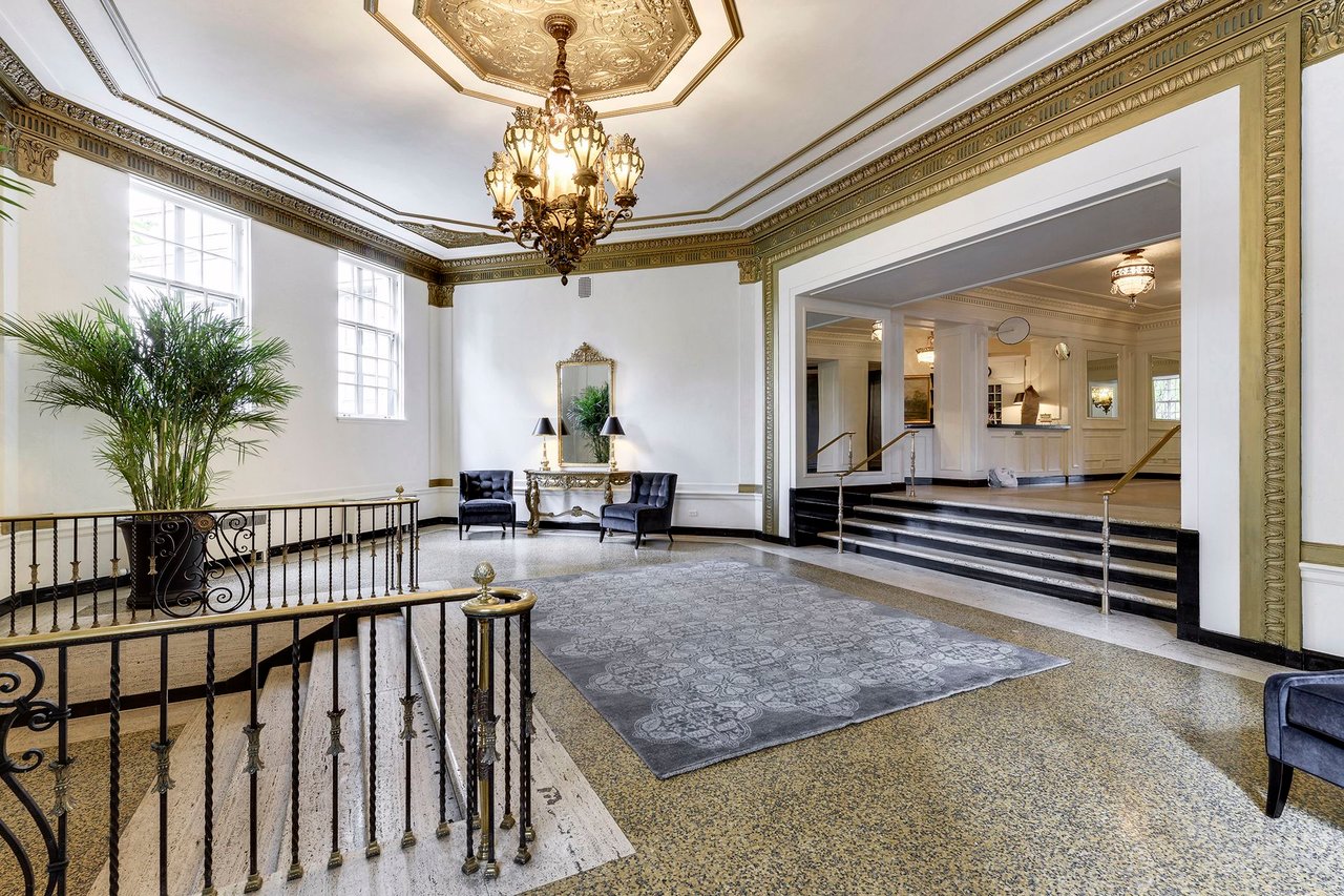 510 Groveland Avenue #304