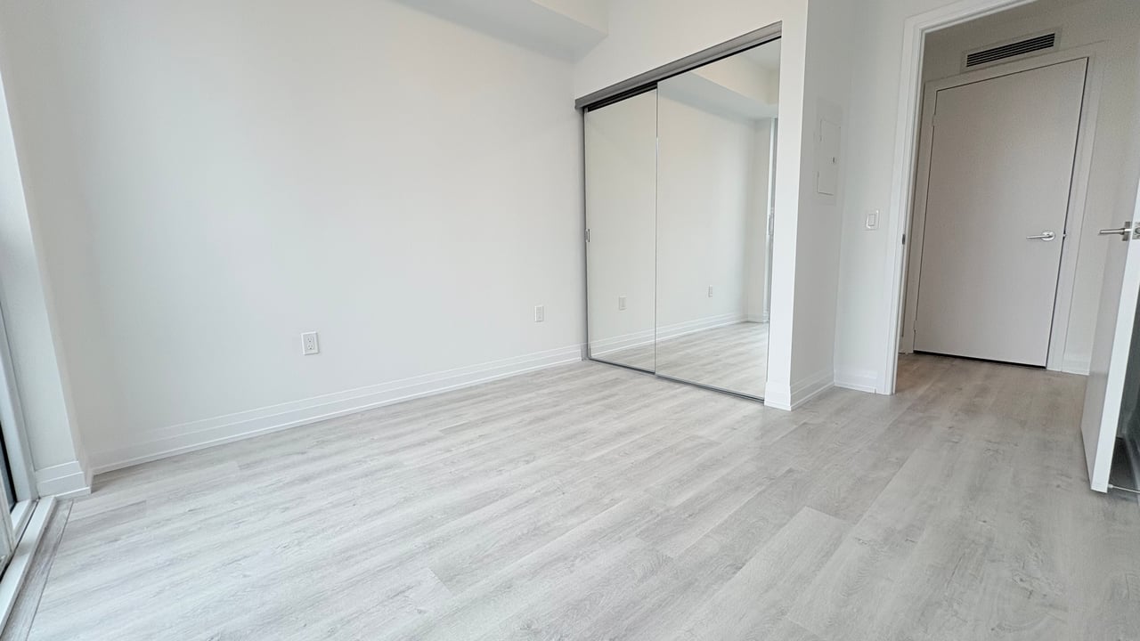 15 Richardson Street Unit: 1812