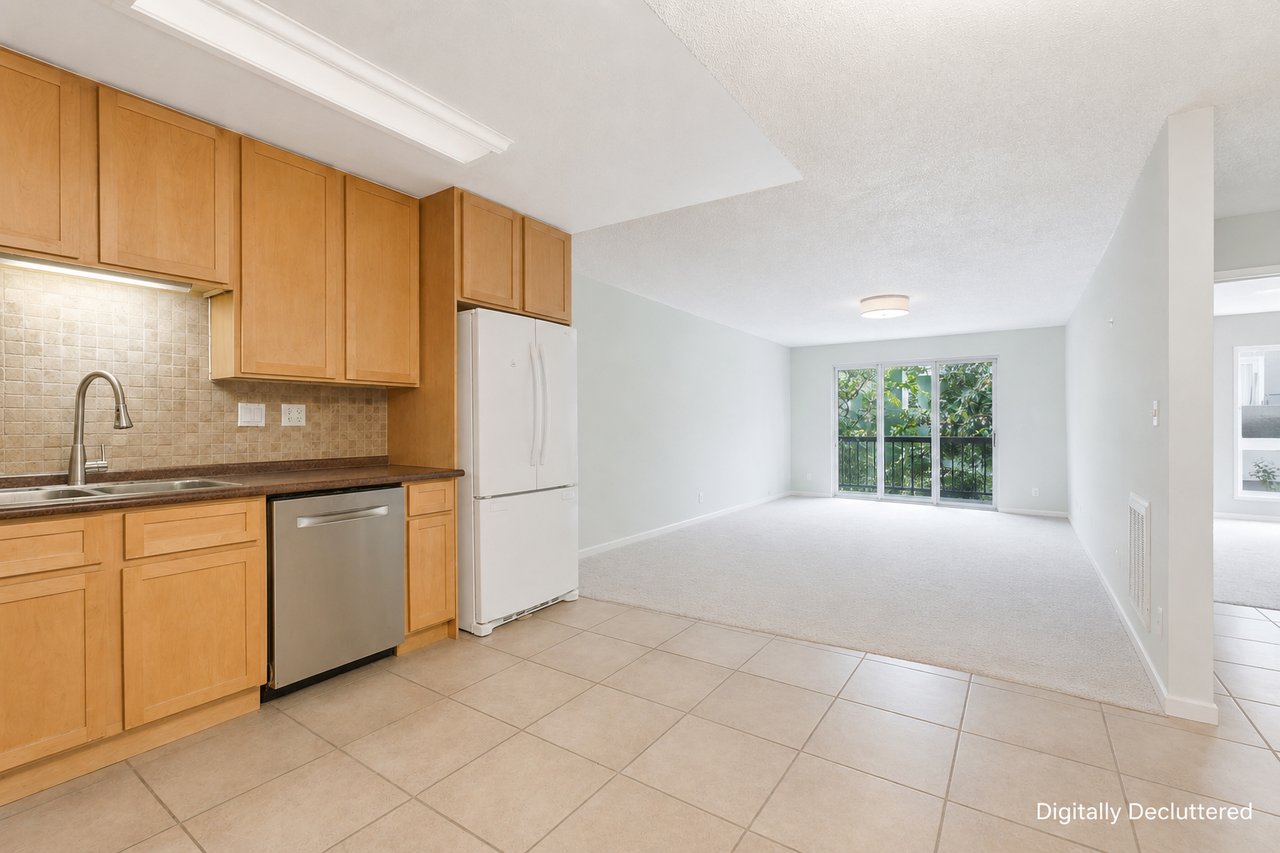 407 Orange St 206