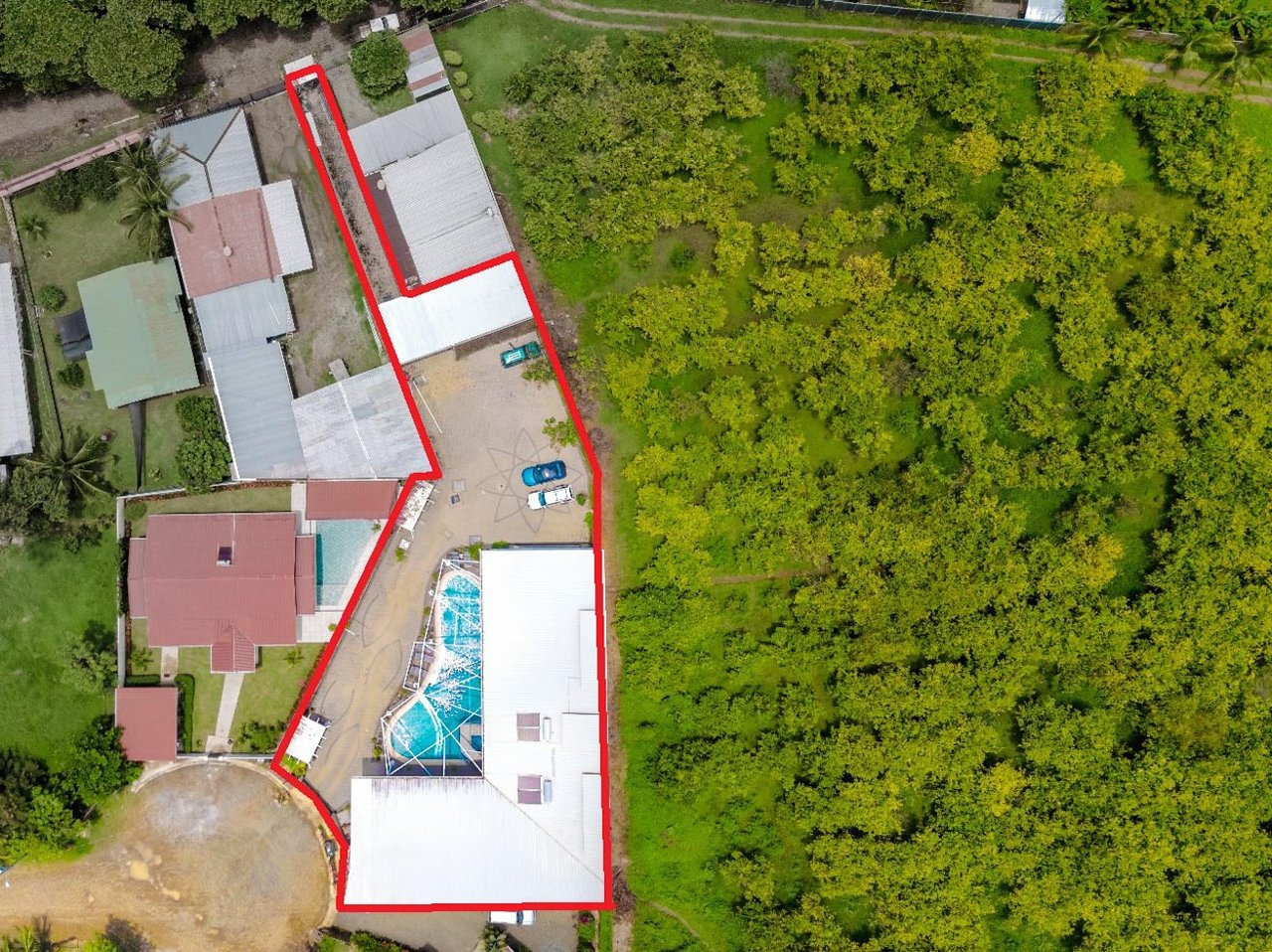 Resort-Hotel for Sale in Uvita – 12 Two-Bedroom Apartments & Pool