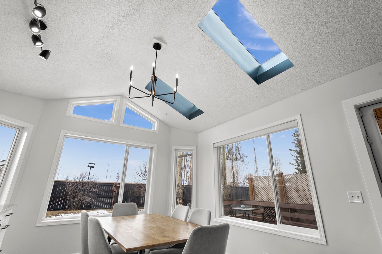 218 Coville Circle NE