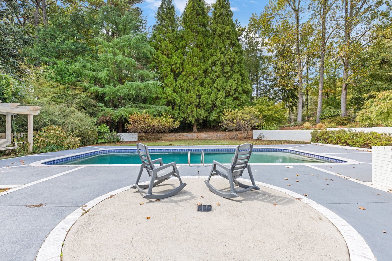 5650 Eden Roc Ln