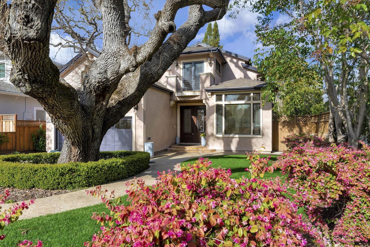 From Cluttered to Coveted: The $4,1 Million Transformation at 579 Beresford