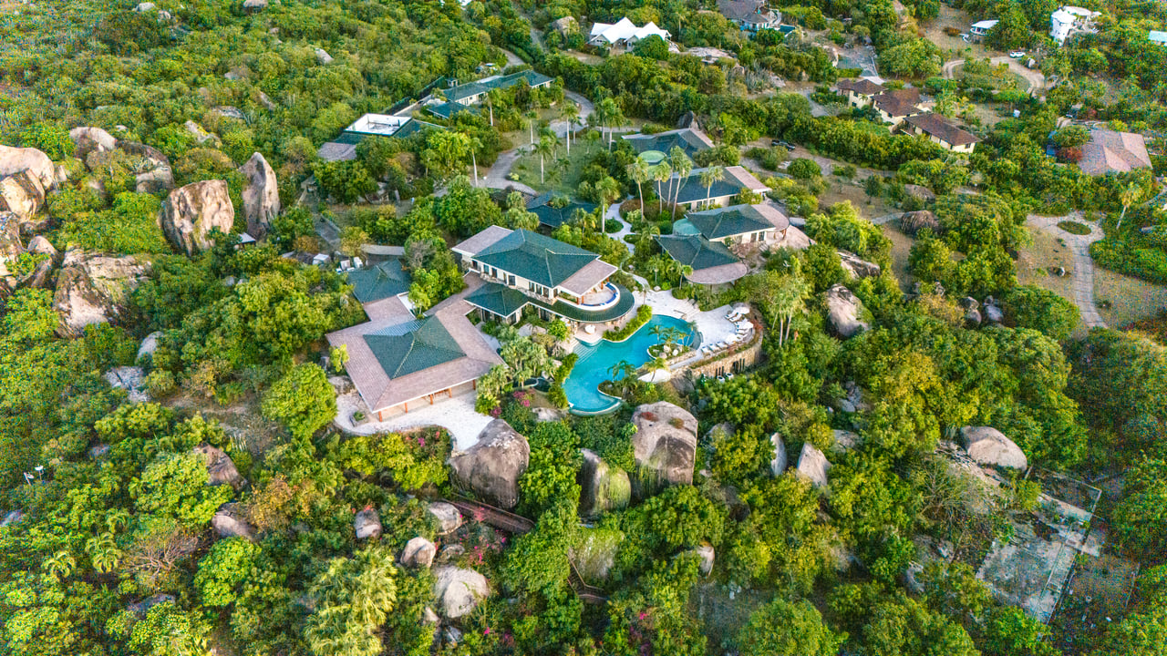 Valley Trunk Estate 