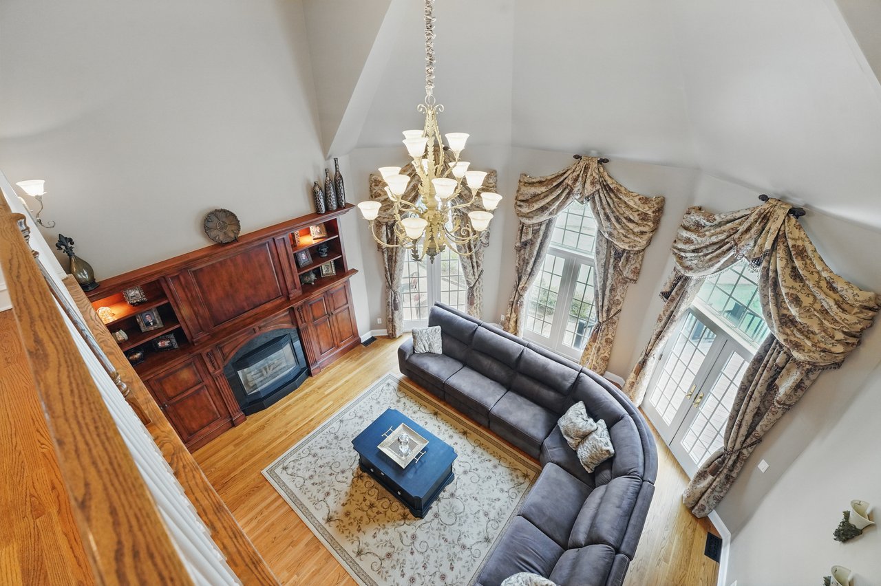 8 Matthew Place