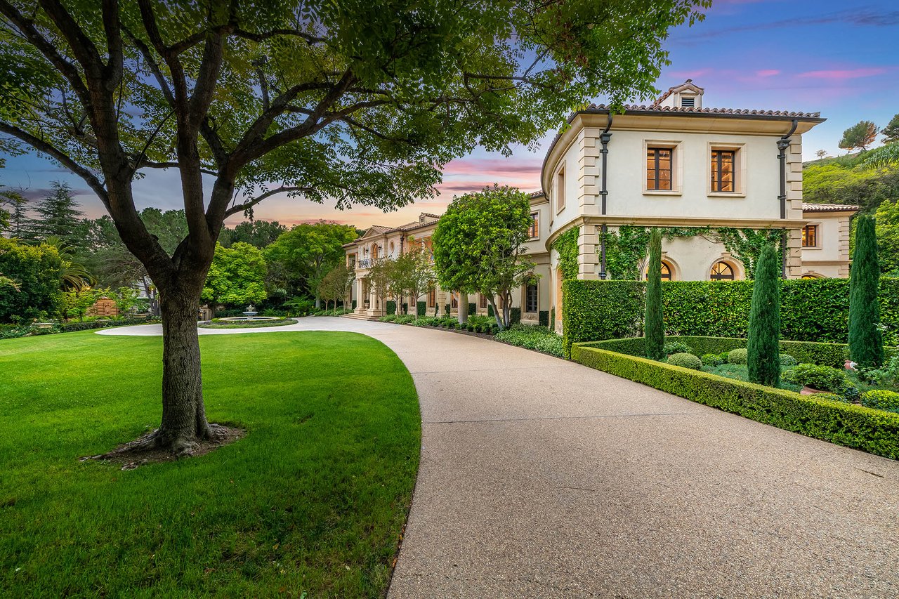 70 Beverly Park