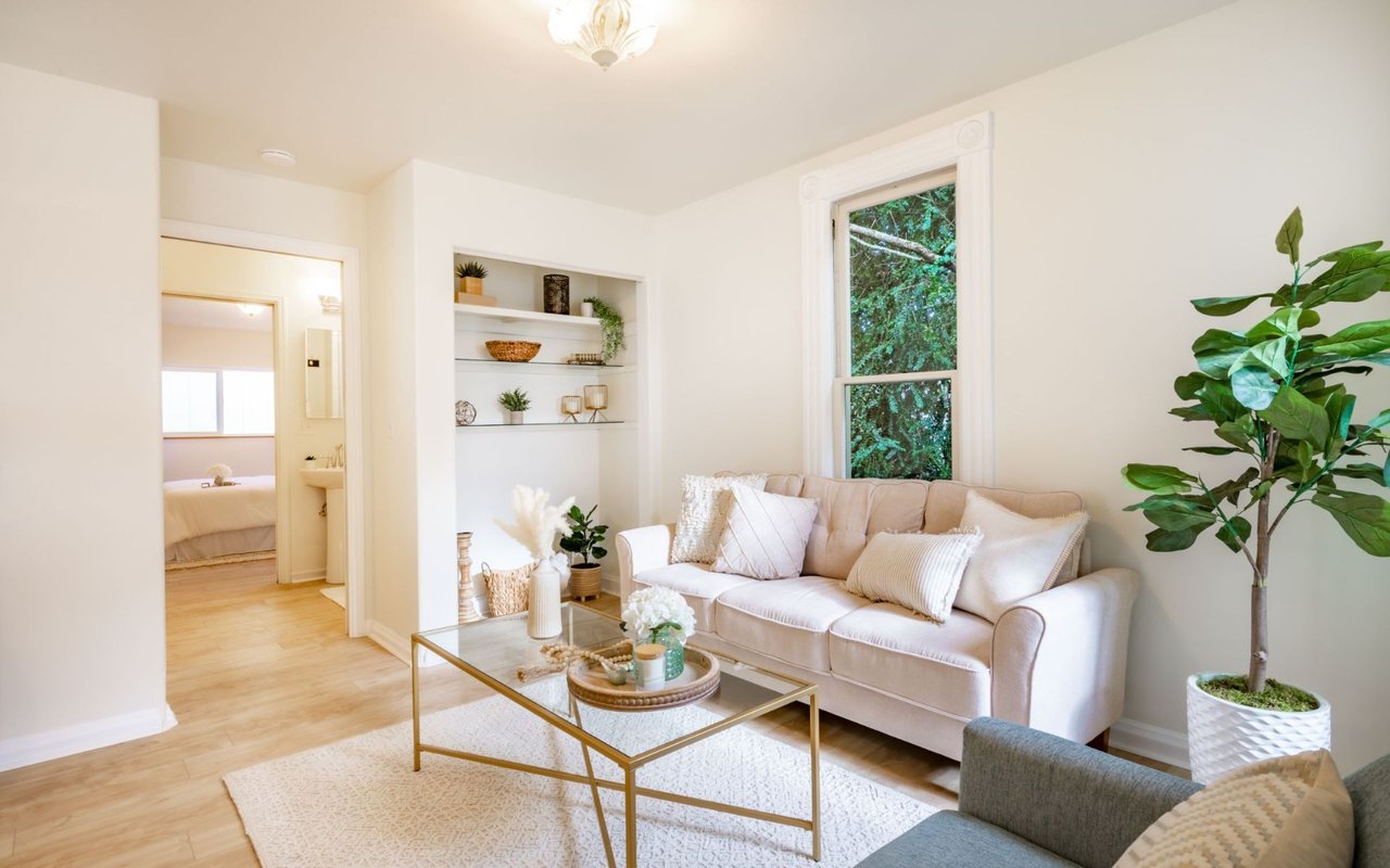 52 Smith Street Featured in the Charleston Mercury